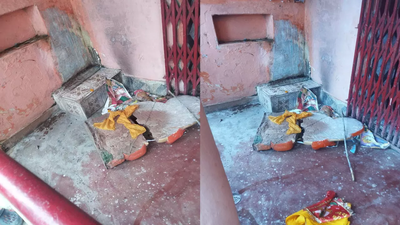 Sonbhadra News: पूजा के लिए पहुंचे श्रद्धालु तो टूटी मिली ’बजरंग’ बली की मूर्ति, शिव मंदिर में की गई थी प्राण प्रतिष्ठा, केस दर्ज कर छानबीन में जुटी पुलिस