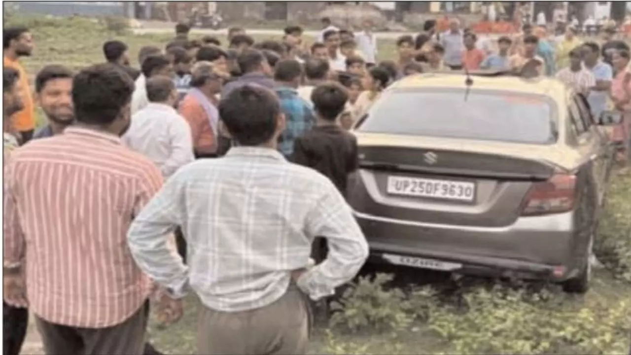 Bareilly News:  कार सवार युवक की पिटाई, मोबाइल और पैसे छीने