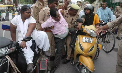 Lucknow Disabled Protest