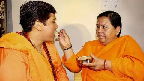 अगर साध्वी टूट जातीं, तो हिंदुत्व की रीढ़ जेल में सड़ रही होती... उमा भारती बोलीं- जेल में होते BJP के बड़े नेता; खुलासा! अगर साध्वी टूट जातीं, तो हिंदुत्व की रीढ़ जेल में सड़ रही होती... उमा भारती बोलीं- जेल में होते BJP के बड़े नेता; खुलासा!