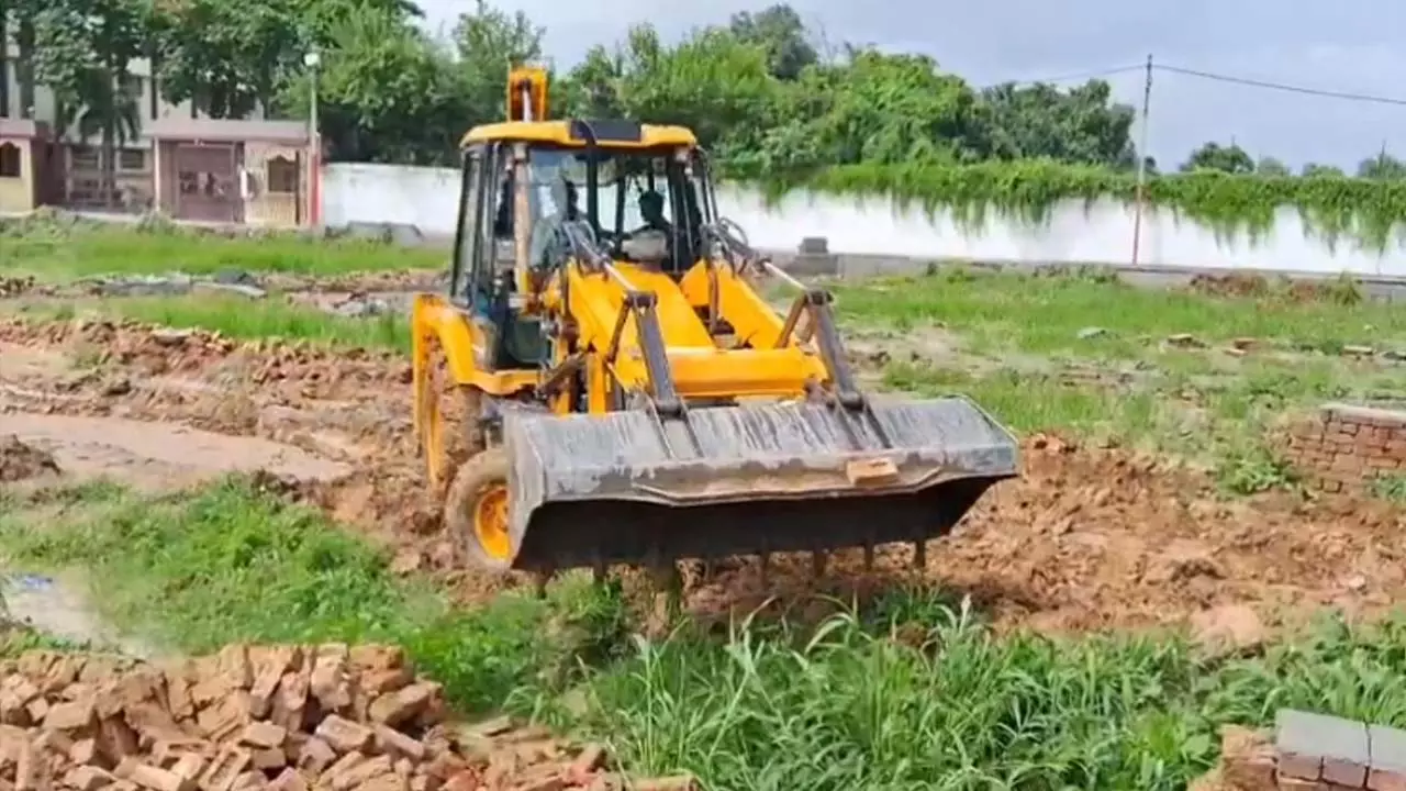 Bulldozer moved after complaint from CM Yogi: Action on illegal colony in Shamli, school manager says – “Thank you Chief Minister”