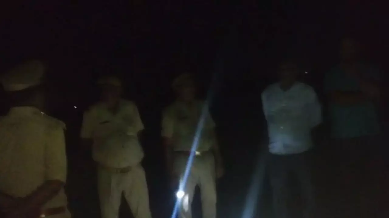 Raebareli News: तेंदुए की अफवाहों से बछरावाँ क्षेत्र में हड़कंप, वन विभाग ने दी सफाई, कॉम्बिंग जारी