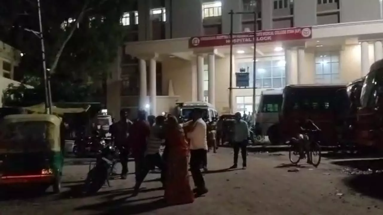 Woman beaten up in Eta Medical College, staffs high-handedness, questions raised on security arrangements, victim womans daughter admitted to hospital