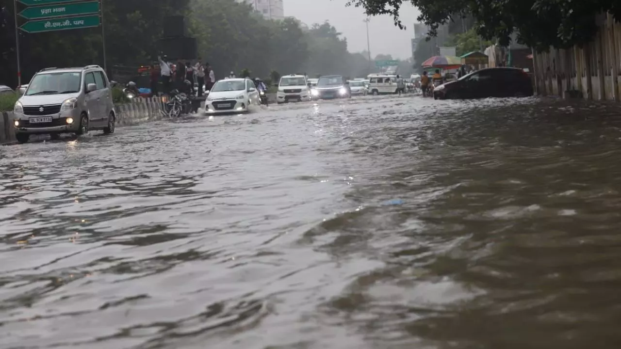 Smart City Lucknow Rain