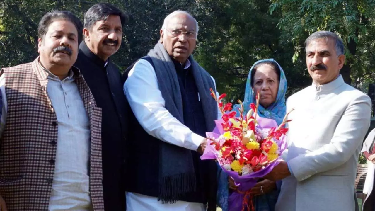 9 महीने से बेजान पड़ी हिमाचल कांग्रेस में खलबली! सुक्खू-प्रतिभा-सोनिया तक दिल्ली तलब, अध्यक्ष और मंत्री पद पर बड़ा फैसला संभव