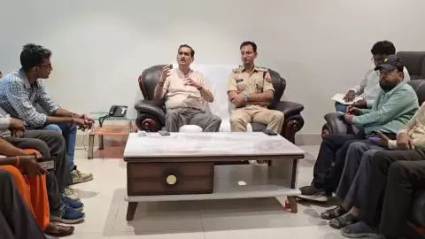 Mathura News: जन्माष्टमी पर मथुरा में सुरक्षा के कड़े इंतज़ाम, कई क्षेत्रों में ड्रोन उड़ाने पर पूर्ण प्रतिबंध