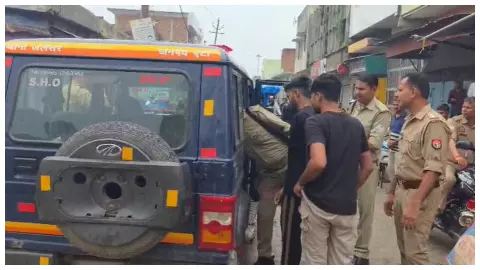Etah News: जलेसर गैंगवार का मुख्य आरोपी और बाबा गैंग का सरगना भाई सहित गिरफ्तार, अब तक आठ आरोपी पहुंच चुके हैं जेल Etah News: जलेसर गैंगवार का मुख्य आरोपी और बाबा गैंग का सरगना भाई सहित गिरफ्तार, अब तक आठ आरोपी पहुंच चुके हैं जेल