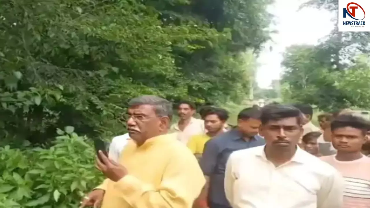 JE Misbehaved with State Minister Suresh Rahi