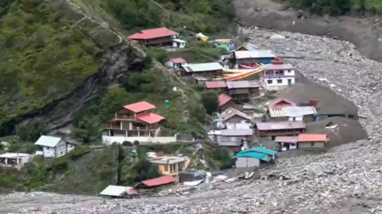 उत्तरकाशी पर मंडरा रहा काल का साया! ढलान और ढीली चट्टानें क्यों बढ़ा रहीं खतरे, जानें क्या है ग्लेशियर का रोल?
