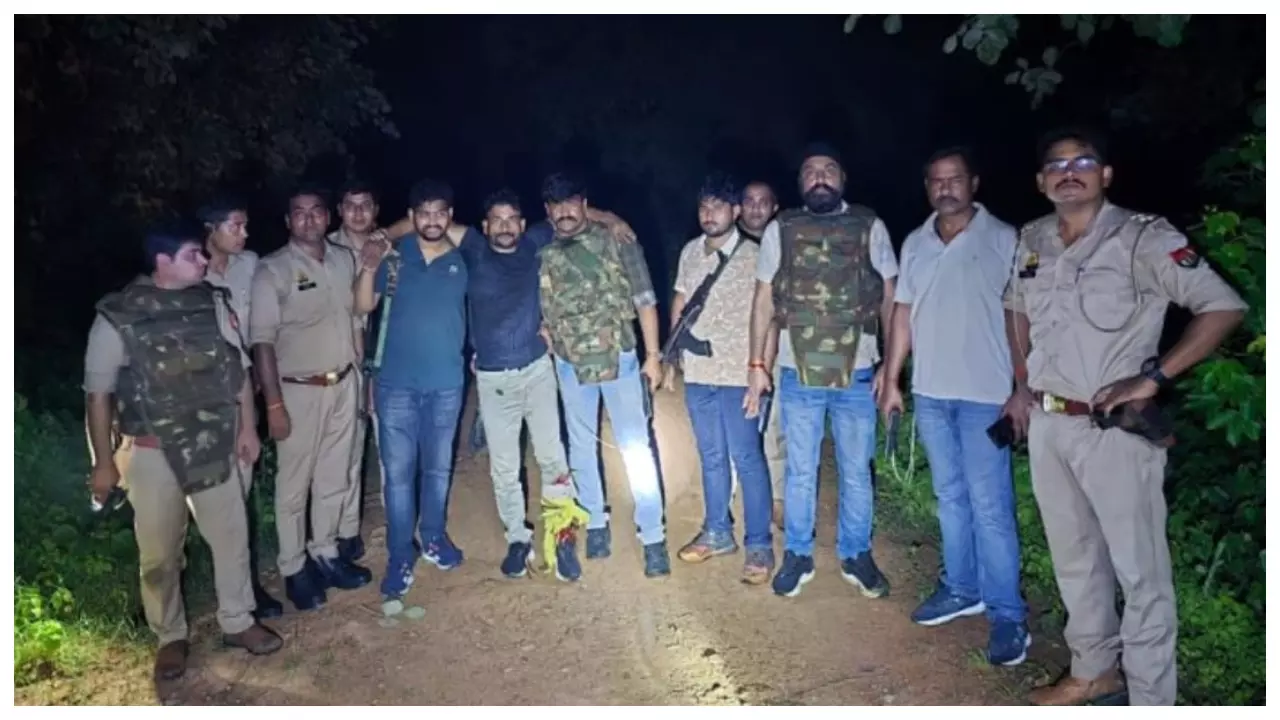 झाँसी में मुठभेड़: वांछित अपराधी घोड़ा पुलिस मुठभेड़ में घायल, पैर में लगी गोली