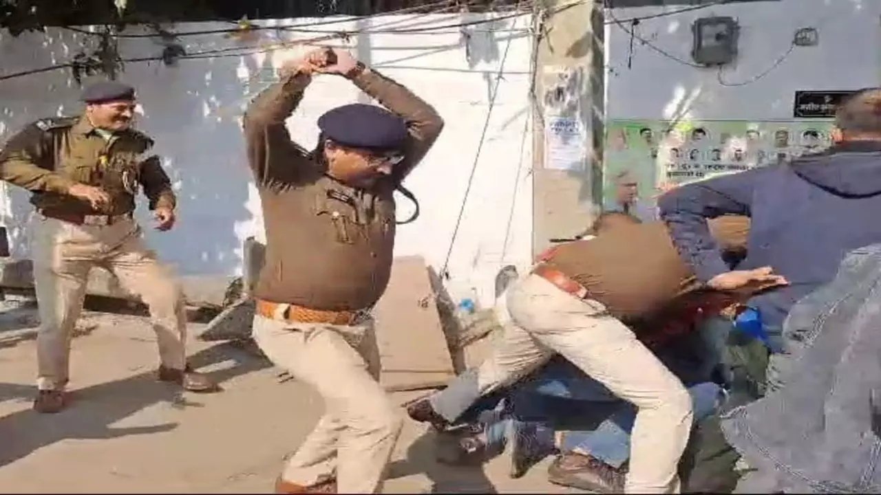 Patna Lathi Charge on Students Today TRE-4 and STET