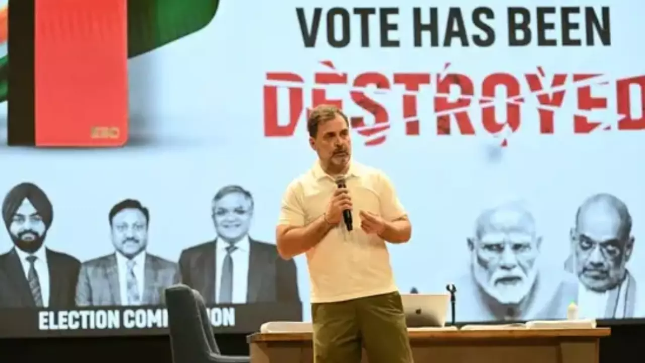 राहुल गांधी के आरोपों पर चुनाव आयोग सख्त,  शपथ पत्र पर मांगा सबूत, मतदाता सूची में धांधली पर मांगा विस्तृत ब्यौरा