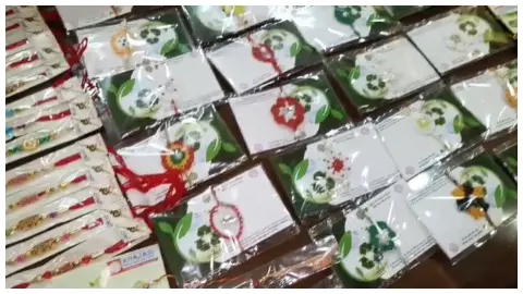 Mathura News: मथुरा जेल की महिला बंदियों ने बनाई पर्यावरण संरक्षक राखियां, जैपनिज तकनीक से क्रोशिया का इस्तेमाल