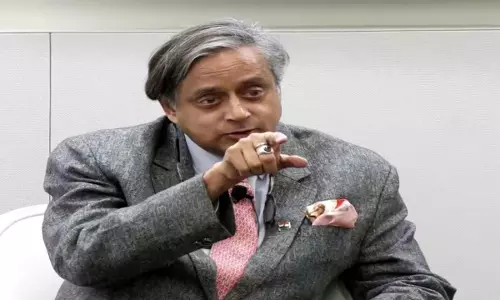 Shashi Tharoor on Trump: "धमकाने की जरुरत नहीं, हम भी लगा सकते है 50% टैरिफ", ट्रंप पर जमकर बरसे शशि थरूर