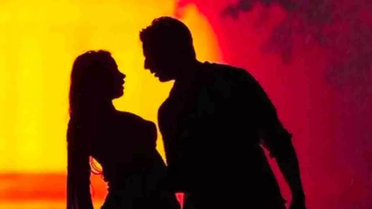 Param Sundari Song Bheegi Saree