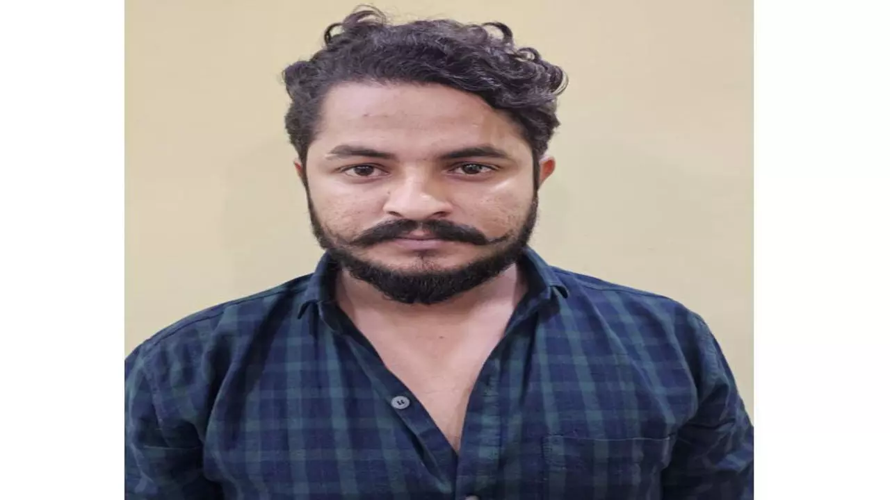 Lucknow News: 50 हजार का इनामी शहरेयार चढ़ा यूपी STF के हत्थे!  मुंबई से गिरफ्तार हुआ पेट्रोल पंप, जन सेवा केंद्र और रायफल लूटकांड का मास्टरमाइंड