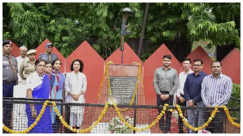 Jaunpur News: काकोरी ट्रेन एक्शन शताब्दी महोत्सव का समापन, वीर सपूतों को दी श्रद्धांजलि Jaunpur News: काकोरी ट्रेन एक्शन शताब्दी महोत्सव का समापन, वीर सपूतों को दी श्रद्धांजलि