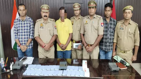 Varanasi News: कौशल विकास के तहत मिले एंड्रॉयड फोन की हेराफेरी कर बेचने वाले को पुलिस ने किया गिरफ्तार