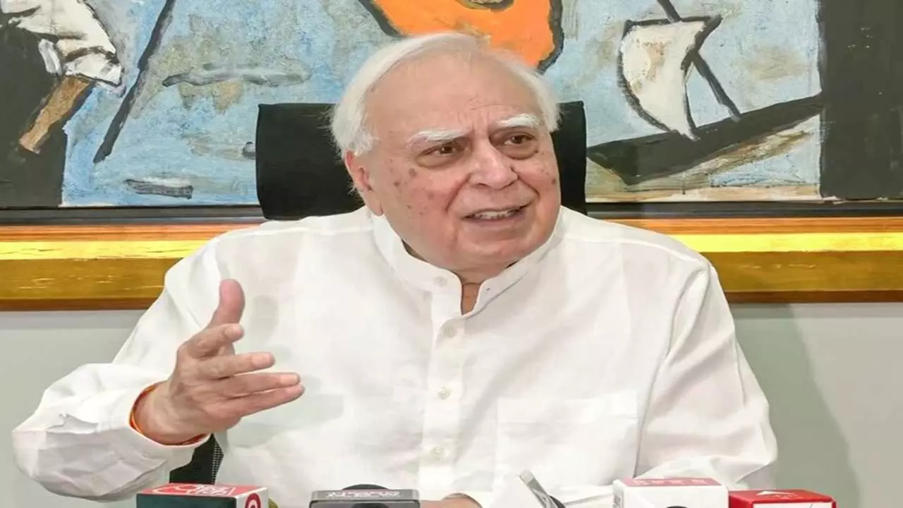 अचानक कहां गायब हो गए पूर्व उपराष्ट्रपति जगदीप धनखड़? कपिल सिब्बल ने अमित शाह से पूछा सवाल, क्या वो सुरक्षित हैं?