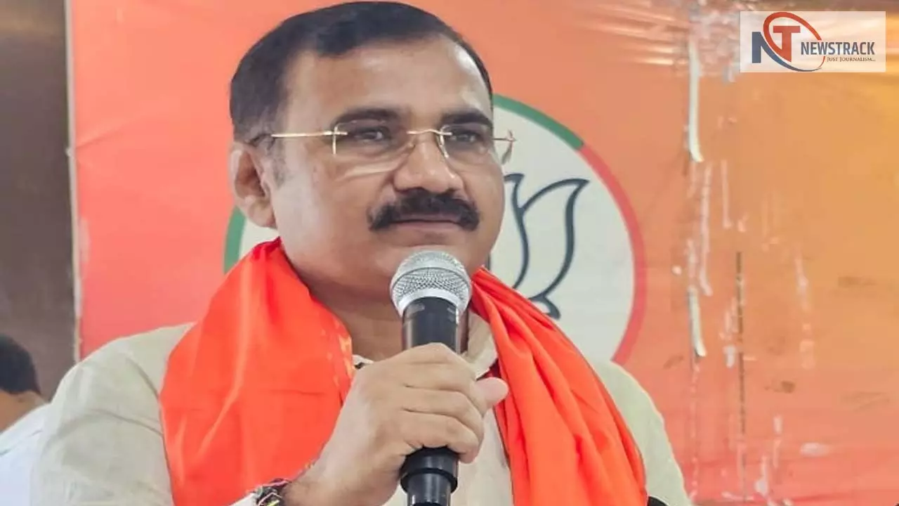 Har Ghar Tringa Abhiyan Rashtrabhakti Ka Jan Movement: Dilip Patel