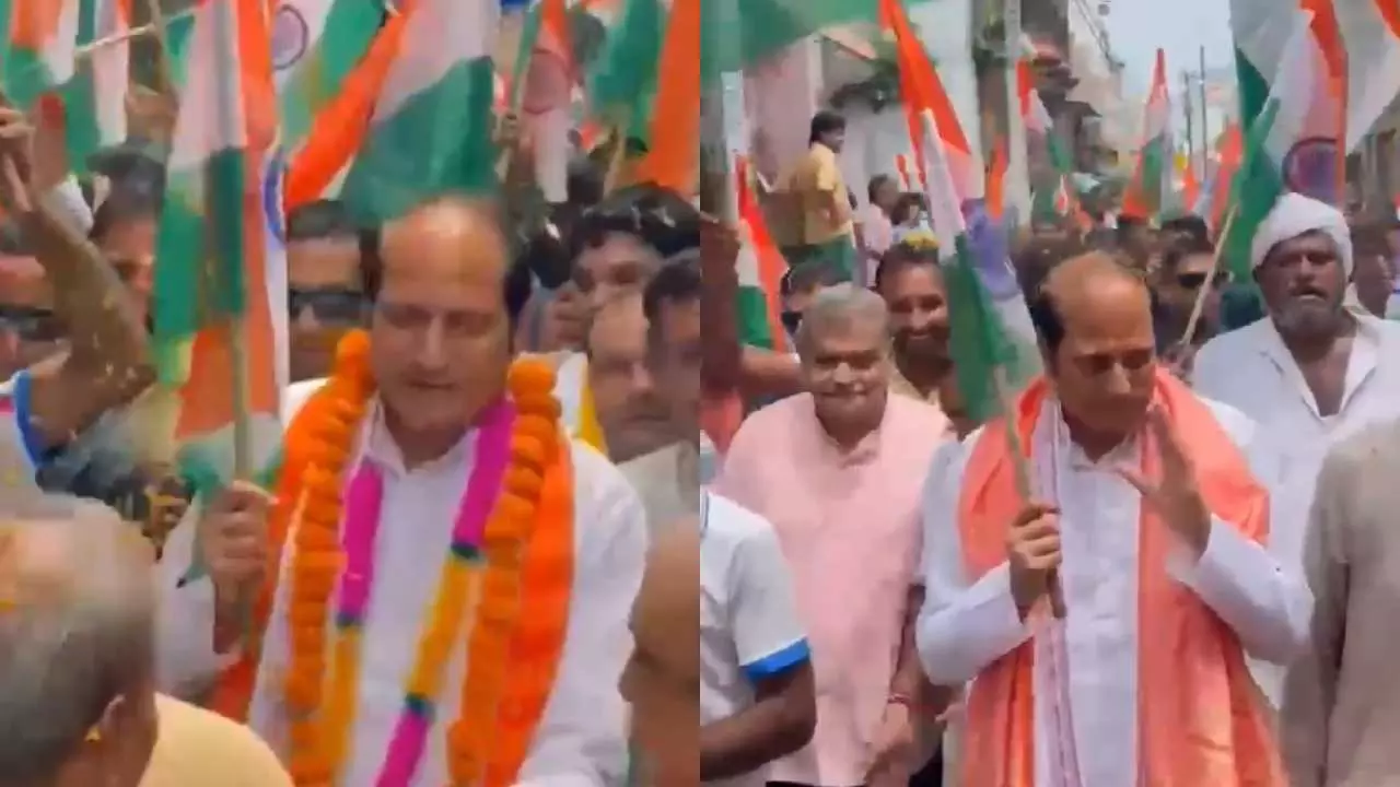 Shamli News: पूर्व मंत्री सुरेश राणा और समर्थकों ने निकाली तिरंगा यात्रा, घर-घर तिरंगा फहराने की अपील