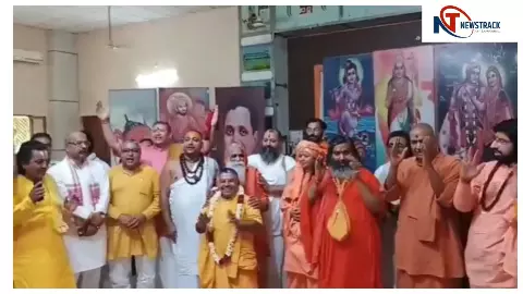 Mathura News: कोर्ट के फैसले का संतों किया स्वागत, न्यास में गोस्वामी समाज को शामिल करके बनाया जाय कोरिडोर