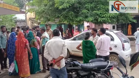 Sonbhadra News: रफ्तार की भेंट चढ़ीं तीन जिंदगियां बाइकों की टक्कर में युवक, पेड़ से बाइक टकराने से अधेड़ और कार से कुचलकर मासूम की मौत, तीन घायल, गंभीर