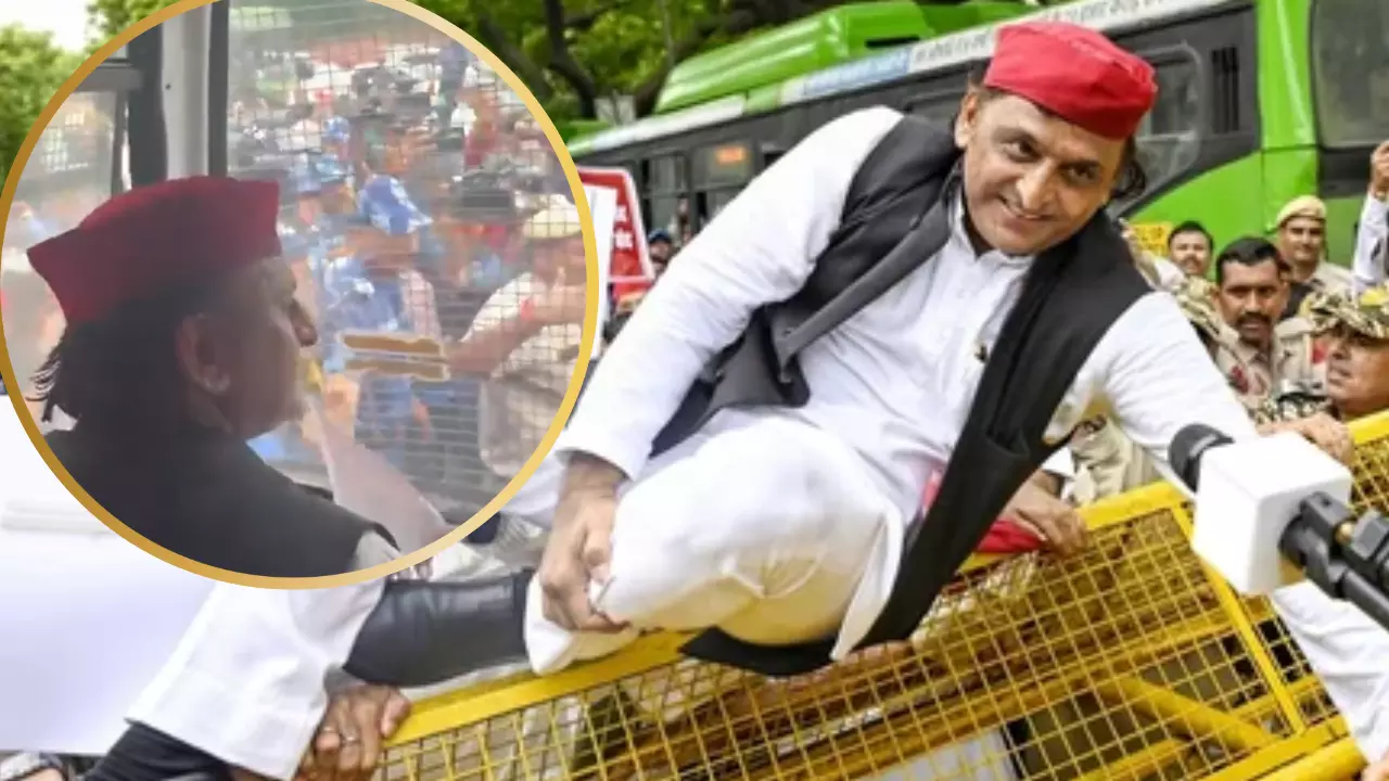 Opposition Protest March: पुलिस ने रोका तो बैरिकेड से कूदे अखिलेश यादव, प्रशासन ने राहुल गांधी सहित कई विपक्षी नेताओं को हिरासत में लिया!
