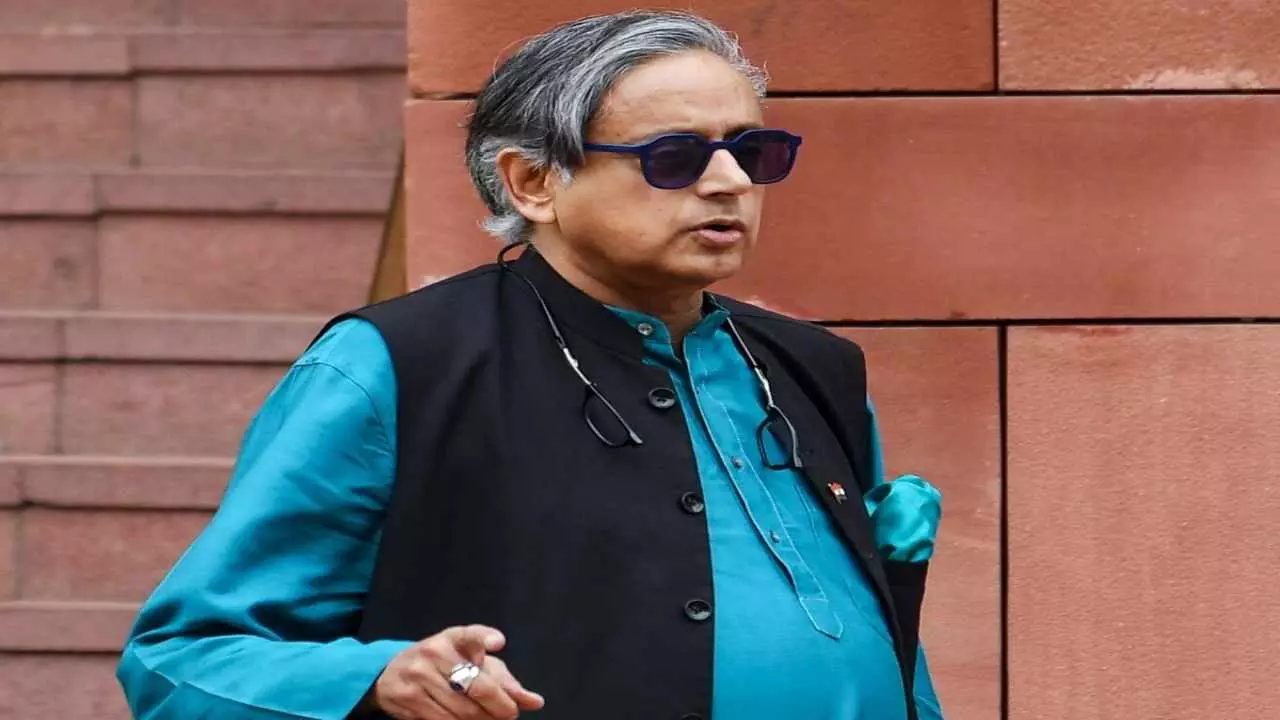 हमें जवाब चाहिए, फॉर्मेलिटी नहीं! वोट चोरी पर शशि थरूर ने चुनाव आयोग की लागई क्लास, जमकर साधा निशाना