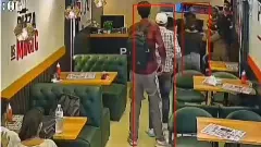 Hapur News: बहन के दोस्त को पिज्जा खाना पड़ा महंगा, भाई ने दोस्तों संग की बेरहमी से पिटाई, CCTV फुटेज वायरल