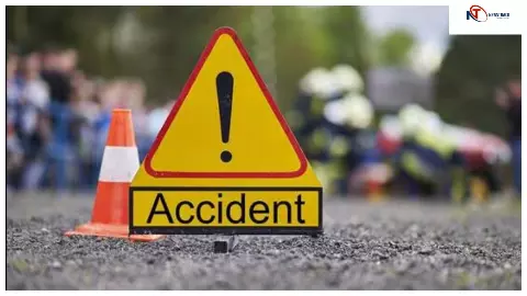 Chandauli News: दो मोटरसाइकिलों की आमने सामने टक्कर में तीन घायल, गंभीर घायल को किया गया रेफर