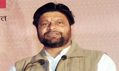 Jhansi News: बिना अनुमति के प्रदर्शन करने पर पूर्व केंद्रीय मंत्री प्रदीप जैन आदि पर मुकदमा
