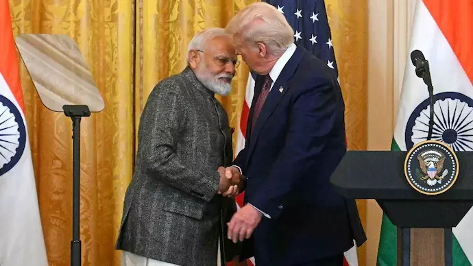 मोदीजी नोबले के लिए ट्रंप को कर दें नामित, ट्रंप की भारत नीति पर अमेरिका में बवाल