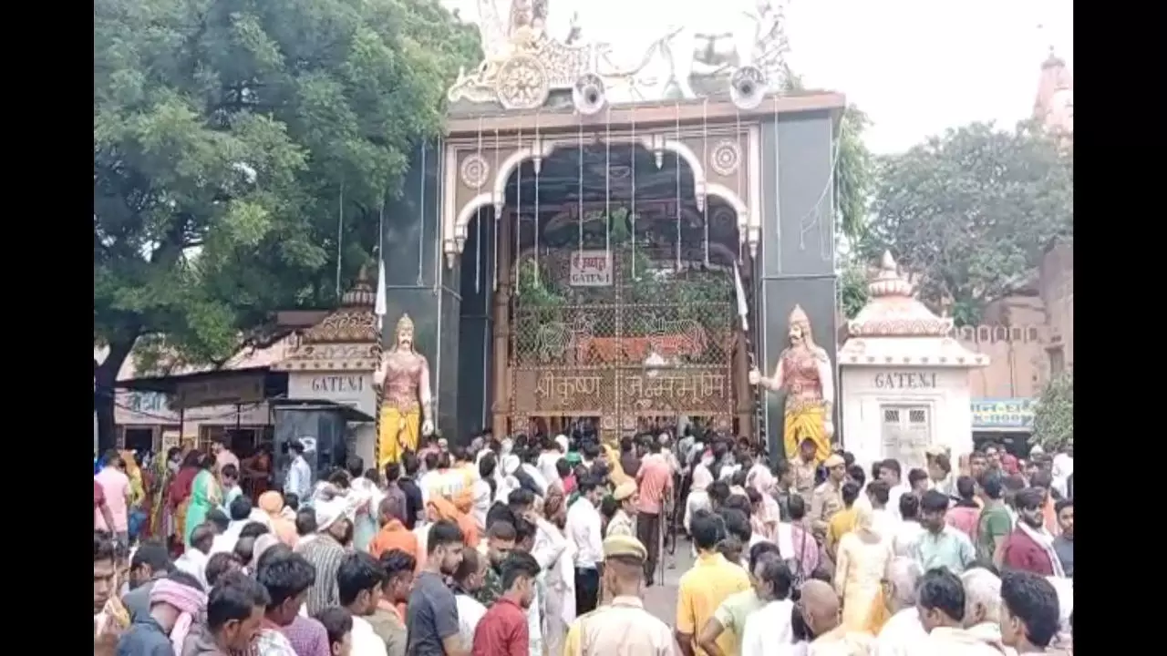 Mathura News: जन्माष्टमी पर मथुरा में बदलेगा ट्रैफिक सिस्टम, कई मार्गों पर होगी आवाजाही बंद