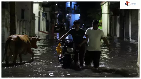 Lucknow: बारिश बनी आफत, विधान भवन से लेकर घरों में जलभराव, स्कूल बंद करने का आदेश