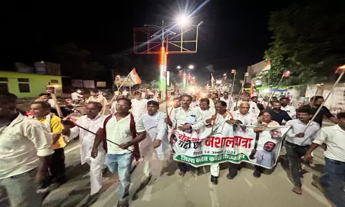 Siddharthnagar News: सिद्धार्थनगर में कांग्रेस का हल्लाबोल: वोट चोर गद्दी छोड़ के नारे लगाते निकली मशाल यात्रा