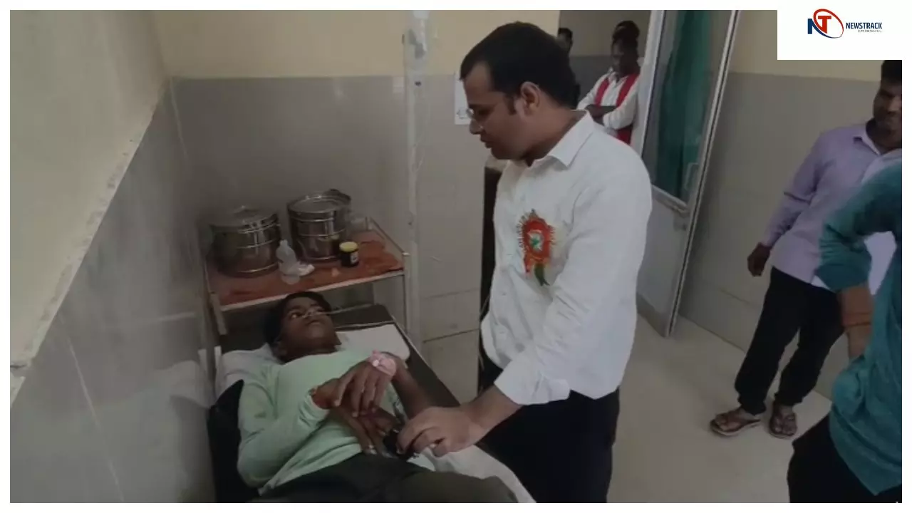 Kannauj News: कन्नौज में कोबरा के सर्पदंश से युवक की बिगड़ी हालत, डाक्टर ने लगाए 76 इन्जेक्शन, मामला जानकर आप भी हो जाऐंगे हैरान