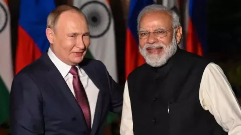 पुतिन का दिल छू लेने वाला तोहफ़ा! 79वें स्वतंत्रता दिवस पर भारत के साथ किया दोस्ती का सबसे बड़ा ऐलान पुतिन का दिल छू लेने वाला तोहफ़ा! 79वें स्वतंत्रता दिवस पर भारत के साथ किया दोस्ती का सबसे बड़ा ऐलान
