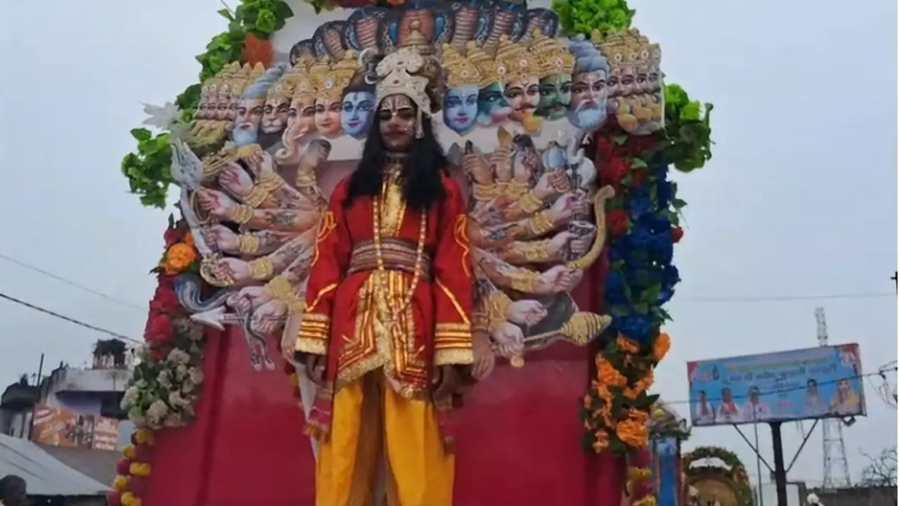 Mathura News: श्रीकृष्ण जन्मोत्सव पर मथुरा में निकली भव्य शोभायात्रा, 52 गांवों का जादौन समाज एक मंच पर
