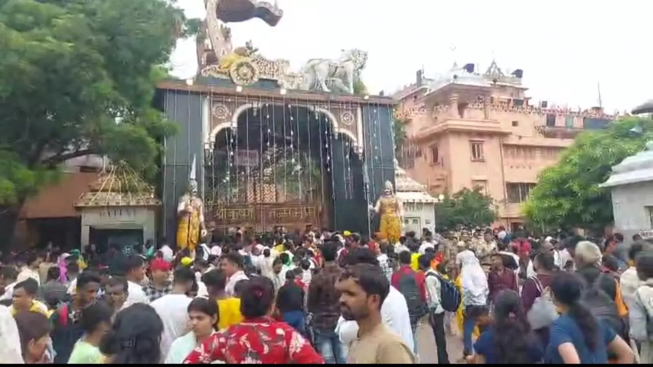 Mathura News: मथुरा दौरे पर आज सीएम योगी, ट्रैफिक रूट में बड़ा बदलाव, जानिए डायवर्जन प्लान