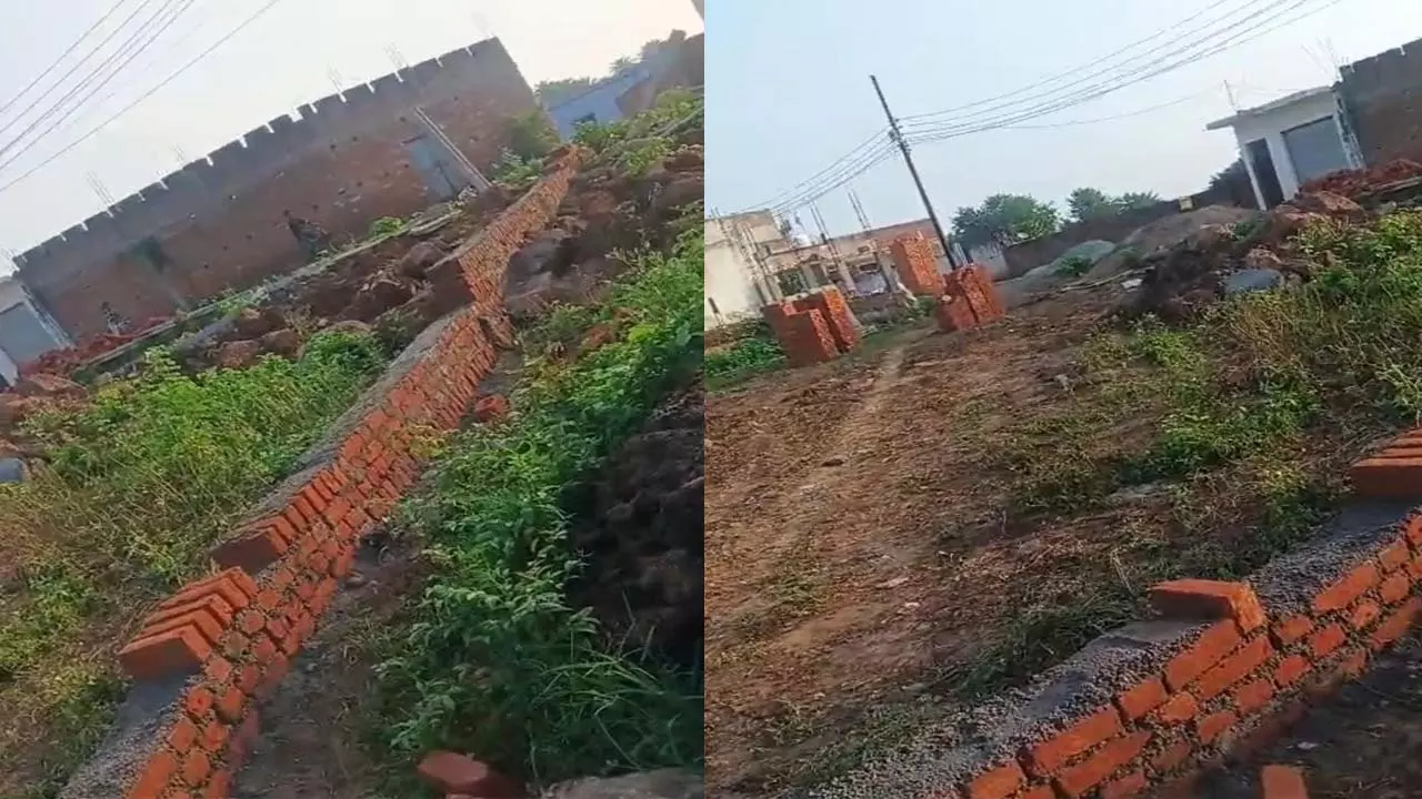 Illegal wall under construction demolished on municipal land