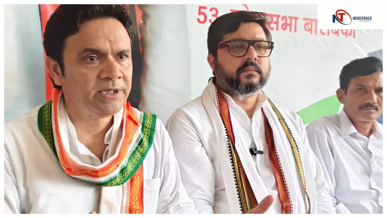 Barabanki News: बाराबंकी में खाद घोटाले का आरोप: कांग्रेस सांसद तनुज पूनिया ने प्रशासन को घेरा
