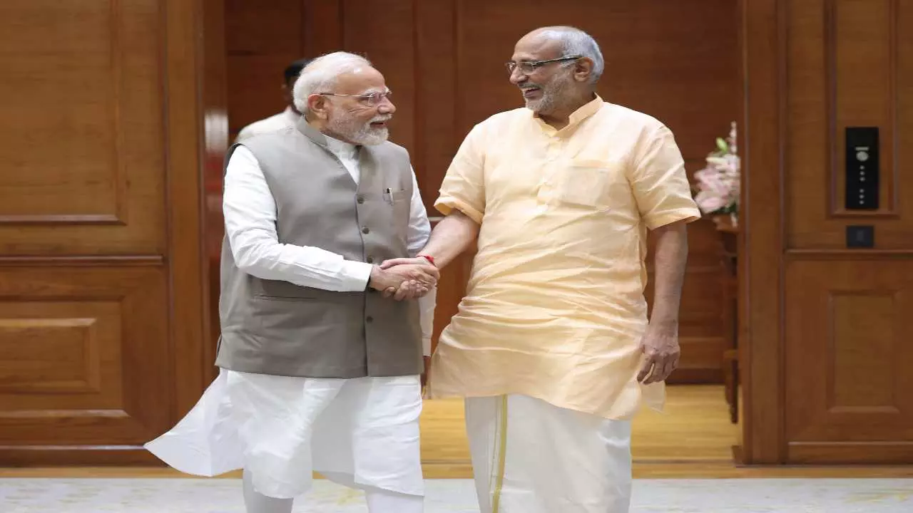 उपराष्ट्रपति उम्मीदवार बनते ही सीपी राधाकृष्णन ने PM मोदी से की मुलाकात, दिल्ली में हुआ भव्य स्वागत