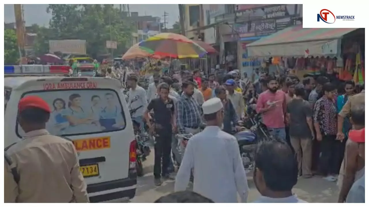 जालौन: मंदिर में महिला ने खुद को लगाई आग, हालत गंभीर, पुलिस जांच में जुटी