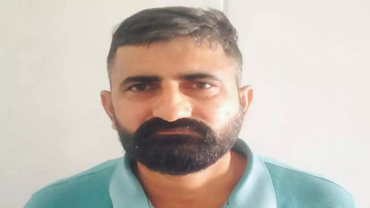 STF arrests ₹2 lakh Inami badmash absconding for 12 years STF arrests ₹2 lakh Inami badmash absconding for 12 years