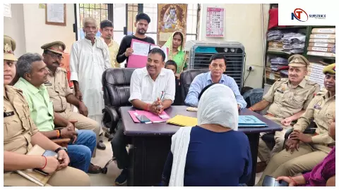 Azamgarh News :नई किरण योजना की पहल, गम के साए में जी रहे दो परिवार खुशियों के साथ आपस में मिले Azamgarh News :नई किरण योजना की पहल, गम के साए में जी रहे दो परिवार खुशियों के साथ आपस में मिले
