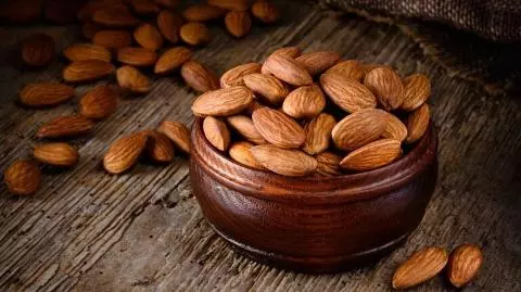 Almonds For Smokers