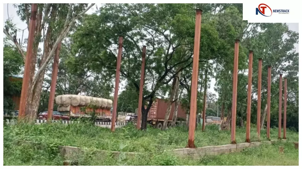 Hapur News: एचपीडीए की योजना पर उठे सवाल, बिल्डर ने 11 अधिकारियों को भेजा नोटिस