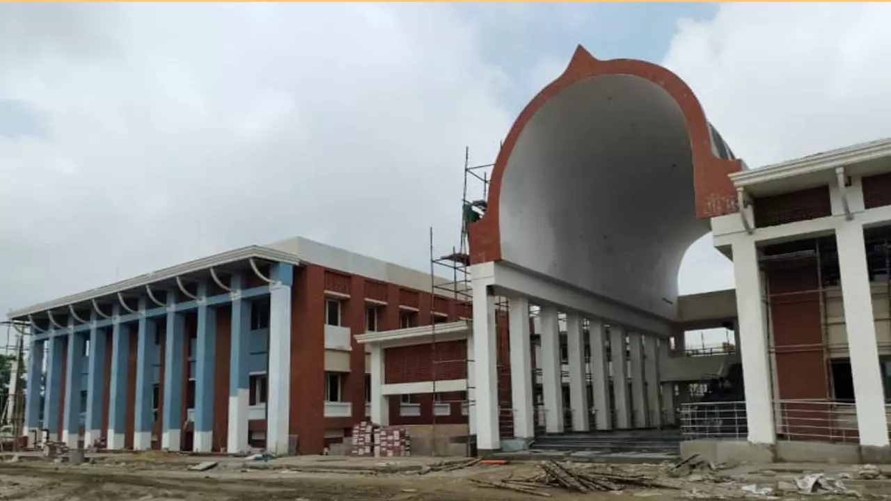 CM योगी की सौगात, गोरखपुर में 48.39 करोड़ की लागत से बना यूपी का पहला होटल मैनेजमेंट संस्थान, 2 माह में होगा तैयार