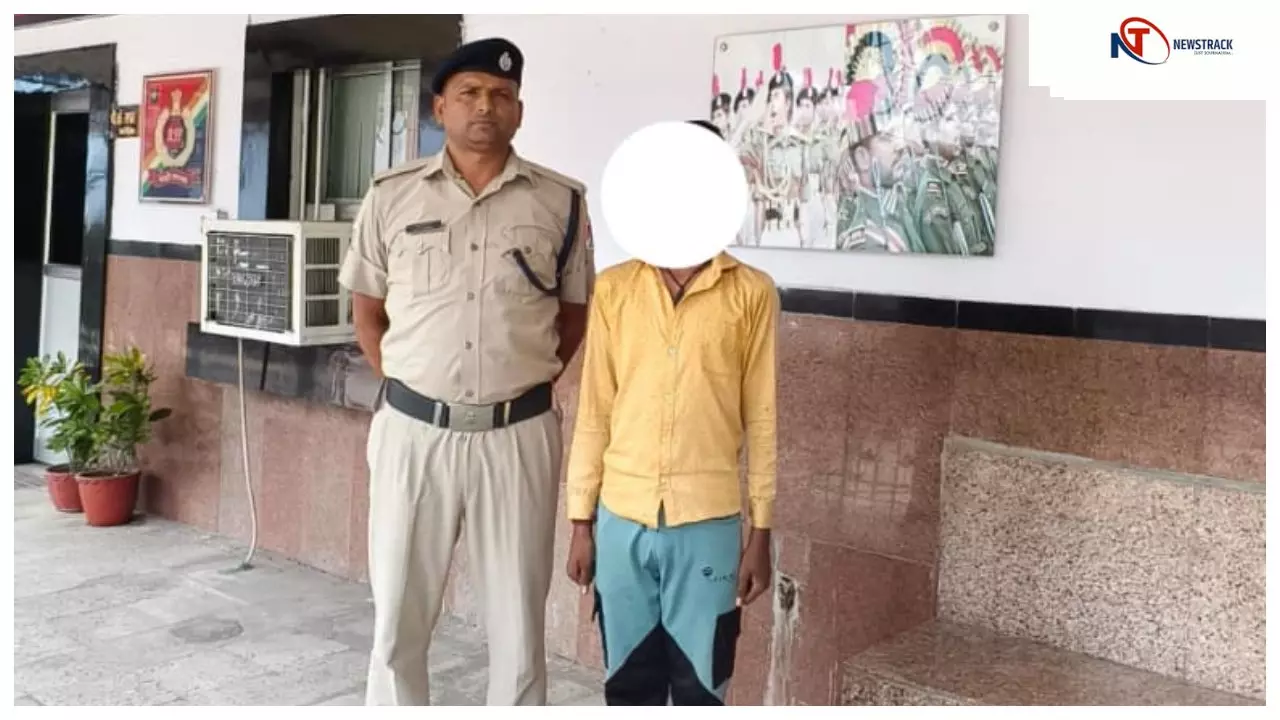 Chandauli News: ऑपरेशन नन्हे फरिश्ते के तहत आरपीएफ ने बिछड़े बच्चे को मिलाया परिवार से
